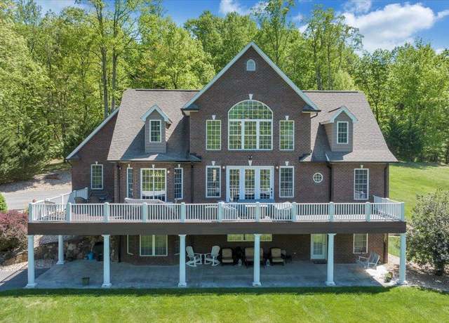 Property at 1120 Lees Gap Rd, Fincastle, VA 24090, 5 beds, 4 baths