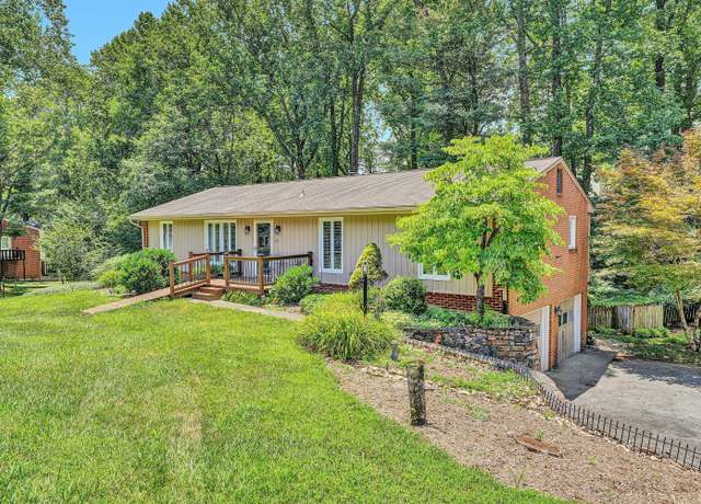 Property at 199 Stratford Dr, Blue Ridge, VA 24064, 4 beds, 2 baths