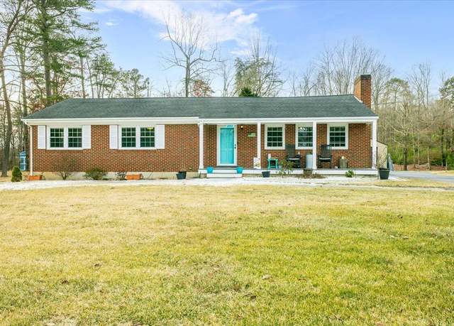 Property at 6982 Wood Haven Rd, Roanoke, VA 24019, 3 beds, 1.5 baths