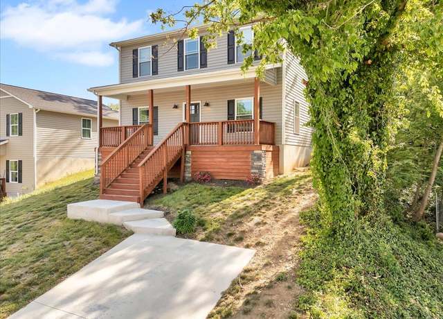 Property at 1624 24th St NE, Roanoke, VA 24012, 3 beds, 2.5 baths