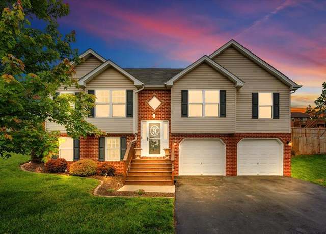 Property at 590 Keystone Dr NW, Christiansburg, VA 24073, 4 beds, 3 baths