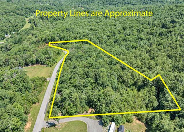 Property at 6524 Hidden Falls Dr, Salem, VA 24153