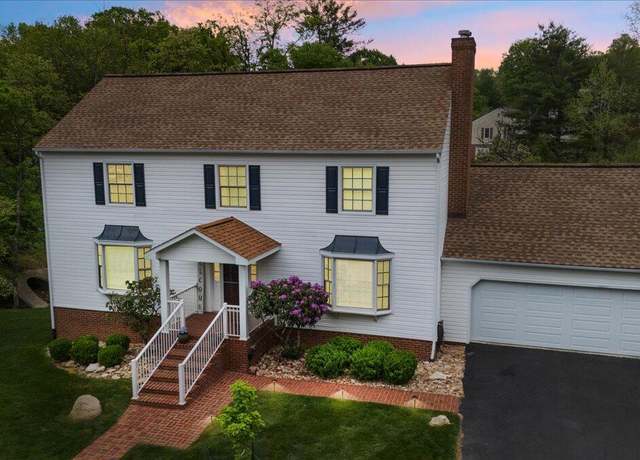 Property at 5306 Cromwell Ct, Roanoke, VA 24018, 5 beds, 3.5 baths