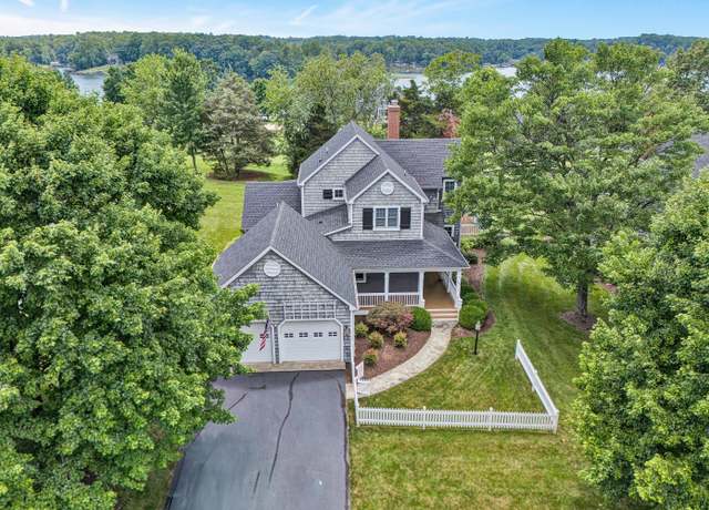 Property at 195 Golfers Crossing Dr, Penhook, VA 24137, 3 beds, 2.5 baths
