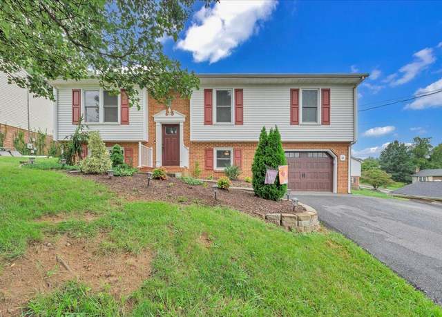 Property at 637 Catawba Dr, Salem, VA 24153, 3 beds, 3 baths