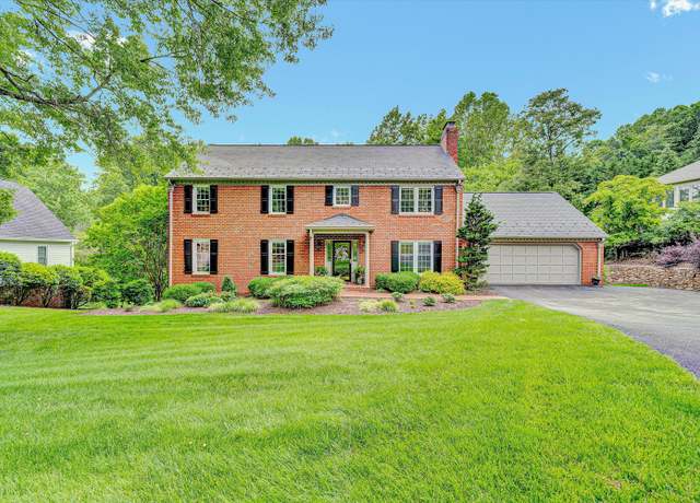 Property at 5378 Chaucers Ct, Roanoke, VA 24018, 4 beds, 3.5 baths