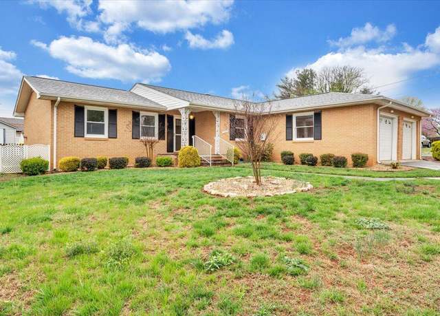 Property at 5932 Dairy Rd, Roanoke, VA 24019, 4 beds, 2 baths