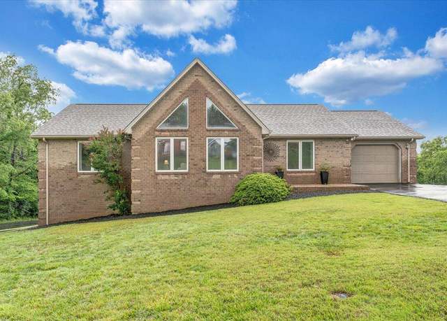 Property at 1341 Johnsbury Ct NE, Roanoke, VA 24019, 3 beds, 3 baths