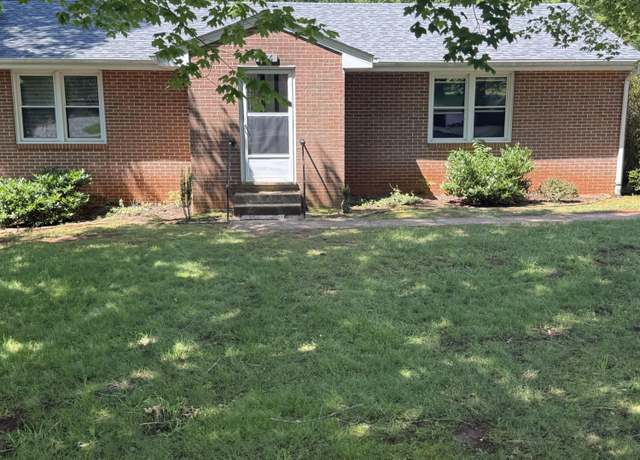 Property at 1656 Shady Knoll Ave, Bedford, VA 24523