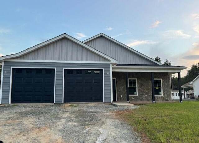 Property at 6450 Scruggs Rd, Moneta, VA 24121, 3 beds, 2 baths