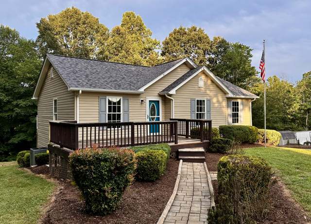 Property at 97 Lakewood Acres Dr, Hardy, VA 24101, 3 beds, 3 baths