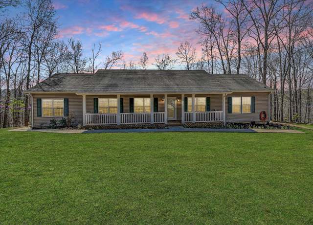 Property at 430 Braxton Dr, Buchanan, VA 24066, 3 beds, 2 baths