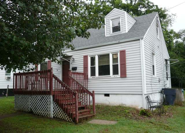Property at 2508 Churchill Dr NW, Roanoke, VA 24012, 3 beds, 1.5 baths