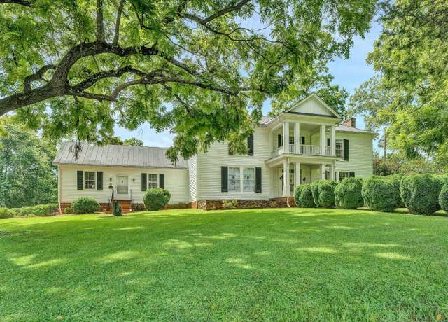 Property at 65 Lawndale St, Rocky Mount, VA 24151, 5 beds, 4.5 baths