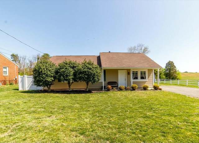 Property at 4433 Lewiston St NW, Roanoke, VA 24017, 3 beds, 1 bath