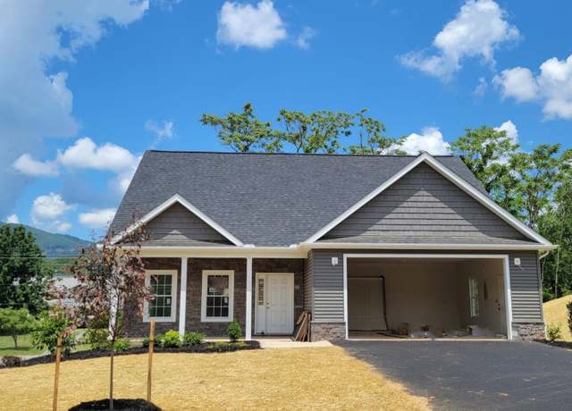 Property at 5598 Old Grove Ln, Salem, VA 24153, 3 beds, 2.5 baths