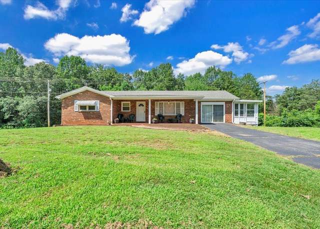 Property at 3151 Golden View Rd, Glade Hill, VA 24092, 4 beds, 2 baths