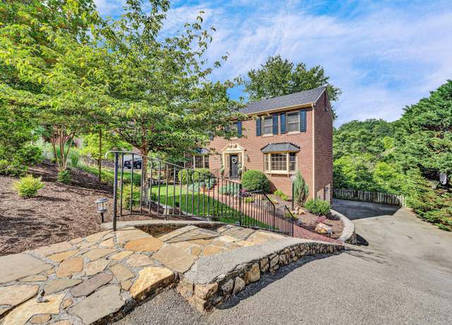 Property at 2998 Northview Dr SW, Roanoke, VA 24015, 4 beds, 3 baths
