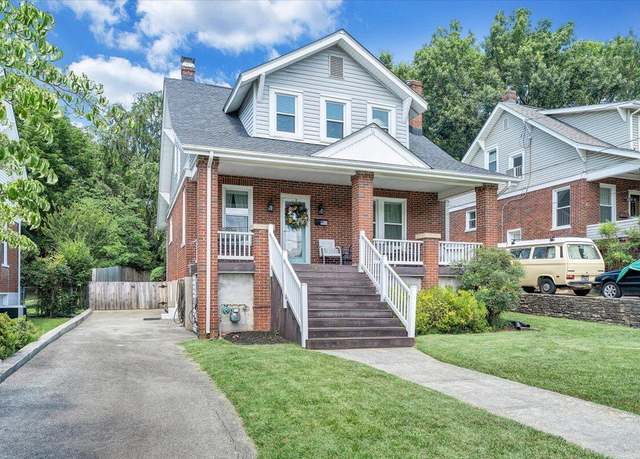 Property at 2457 Lofton Rd SW, Roanoke, VA 24015, 3 beds, 2 baths