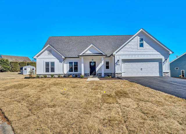 Property at 405 Decatur Cir, Salem, VA 24153, 4 beds, 3 baths