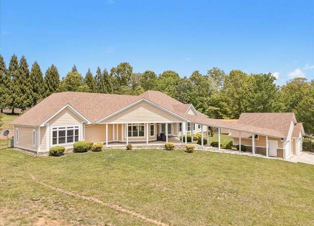 Property at 537 Calypso Rd, Moneta, VA 24121, 3 beds, 2.5 baths