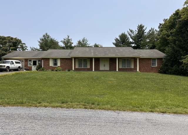 Property at 199 Jamestown Rd, Daleville, VA 24083, 3 beds, 2 baths