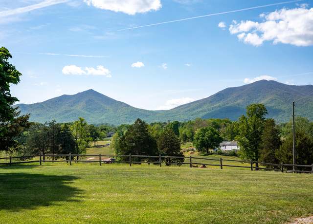 Property at 1129 Croft Ln, Bedford, VA 24523, 4 beds, 3 baths