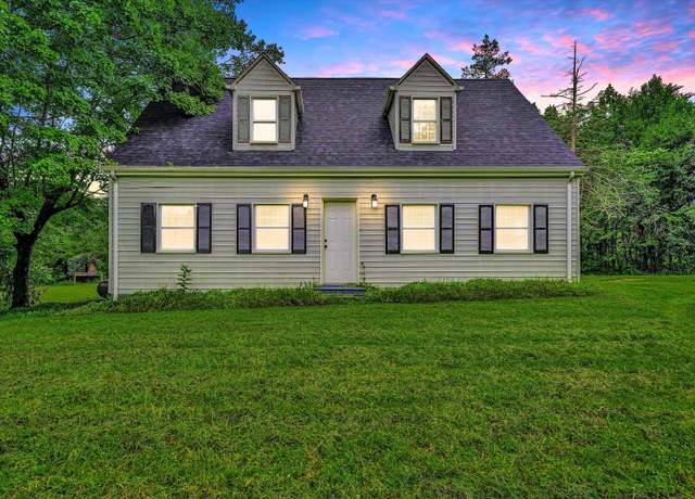 Property at 5075 Snow Creek Rd, Martinsville, VA 24112, 3 beds, 2 baths