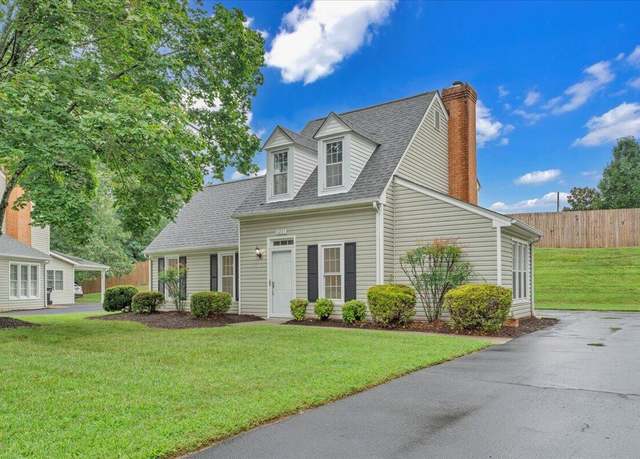 Property at 3221 Winterberry Dr, Roanoke, VA 24018, 3 beds, 2 baths