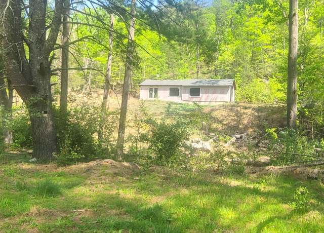 Property at 3219 Timberview Rd, Roanoke, VA 24019, 2 beds, 1 bath