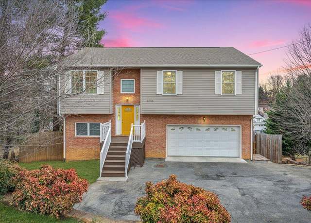 Property at 2024 Rice Ave, Salem, VA 24153, 4 beds, 3 baths