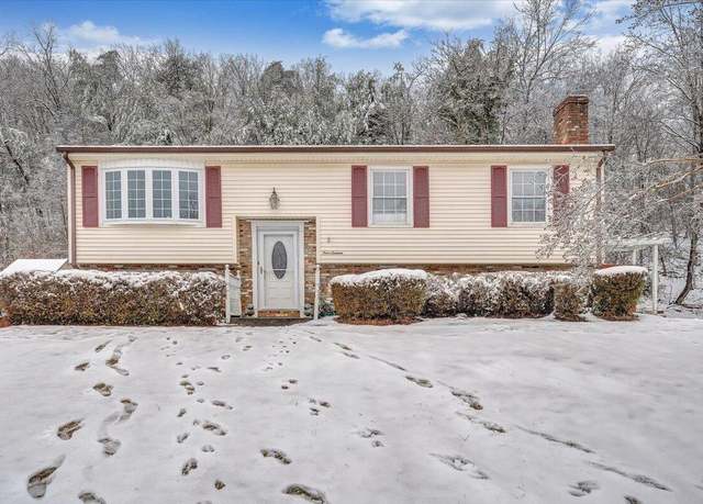 Property at 916 Estates Rd SE, Roanoke, VA 24014, 4 beds, 2 baths