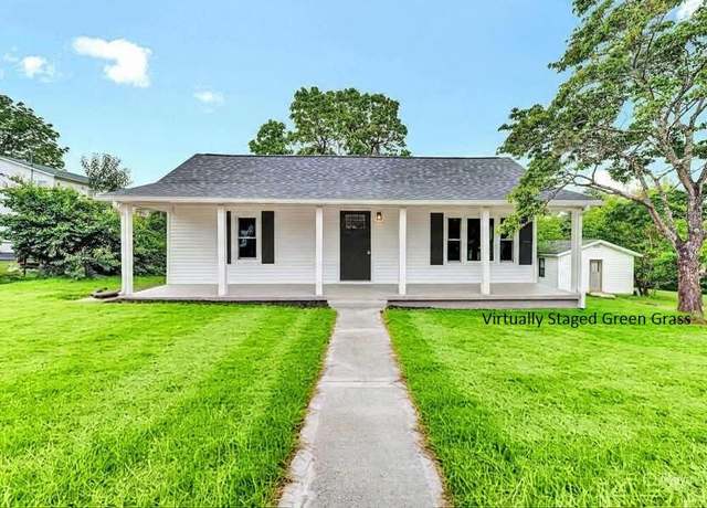 Property at 955 Church St NE, Christiansburg, VA 24073, 2 beds, 1 bath