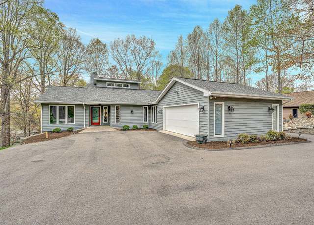 Property at 165 Channelview Dr, Moneta, VA 24121, 4 beds, 3 baths