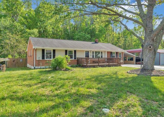 Property at 2734 Embassy Dr, Roanoke, VA 24019, 3 beds, 2 baths