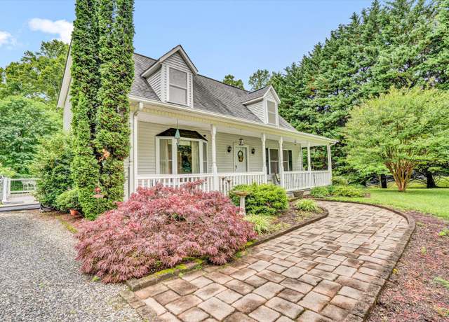 Property at 172 Watkins Dr, Bassett, VA 24055, 3 beds, 2 baths