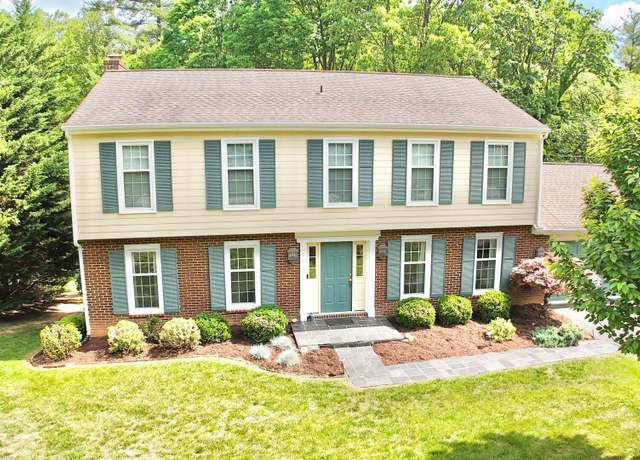 Property at 5389 Luwana Dr, Roanoke, VA 24018, 4 beds, 3.5 baths