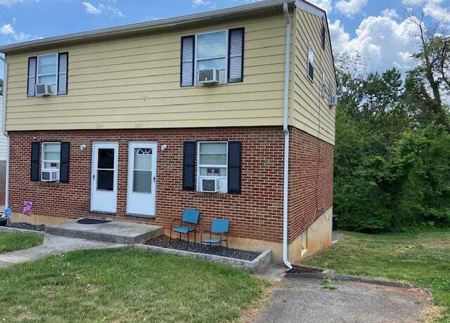 Property at 1207 Ruddell Rd, Vinton, VA 24179