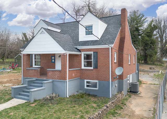 Property at 1215 Crescent St NW, Roanoke, VA 24017, 2 beds, 1 bath