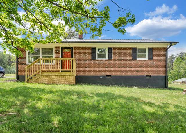 Property at 1485 Carver Rd, Martinsville, VA 24112, 3 beds, 1 bath