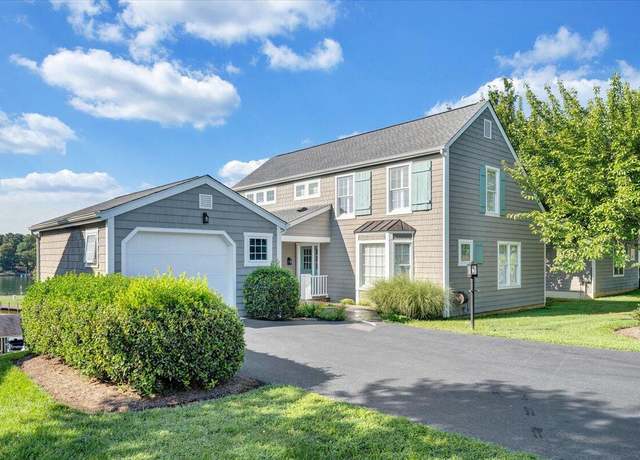 Property at 20 Cottage Ln, Moneta, VA 24121, 3 beds, 3.5 baths
