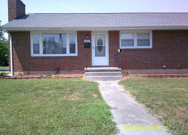 Property at 202 Frontier Rd NE, Roanoke, VA 24012, 4 beds, 1 bath