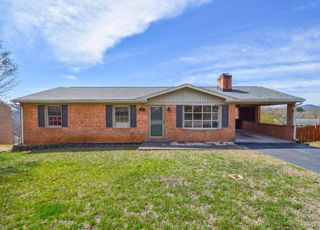 Property at 510 Aragona Dr, Vinton, VA 24179, 3 beds, 2.5 baths