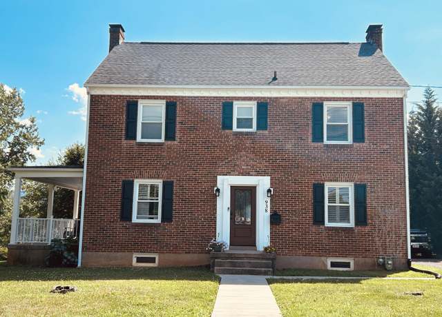 Property at 938 Roanoke Blvd, Salem, VA 24153, 4 beds, 1.5 baths