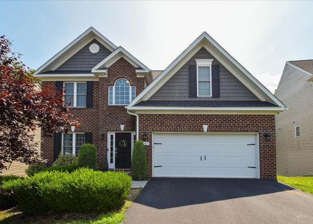 Property at 3065 Isabel Ln, Salem, VA 24153, 5 beds, 3.5 baths
