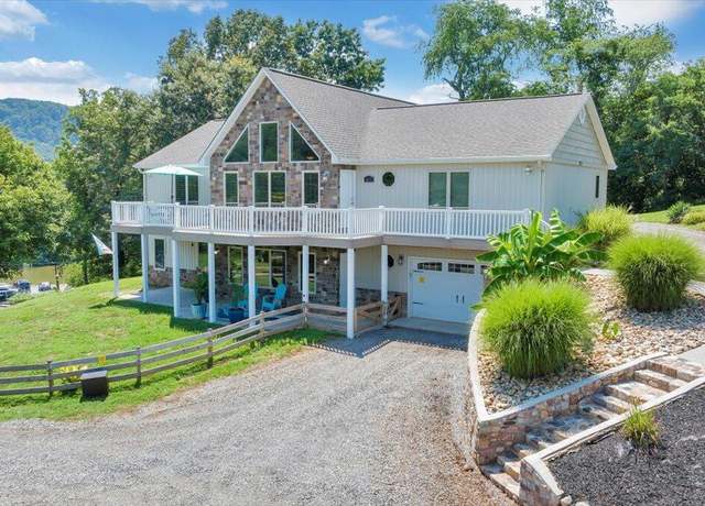 Property at 1076 Shorevue Cir, Hardy, VA 24101, 3 beds, 3 baths