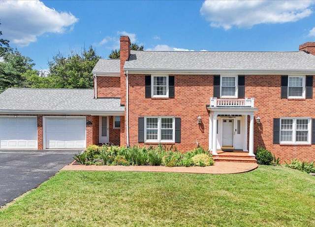 Property at 5911 Bighorn Dr, Roanoke, VA 24018, 5 beds, 3 baths