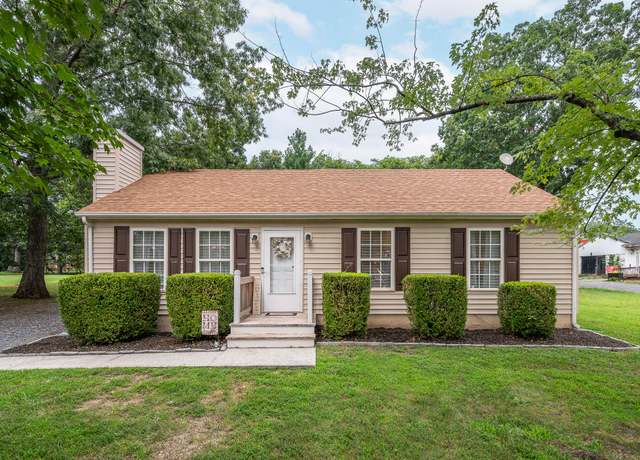 Property at 73 Forest Ave, Lynchburg, VA 24502, 2 beds, 1 bath