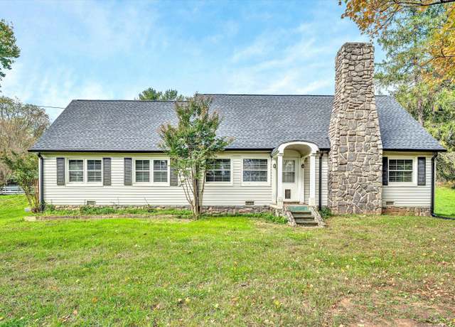 Property at 6869 Old Mill Rd, Roanoke, VA 24018, 4 beds, 3 baths