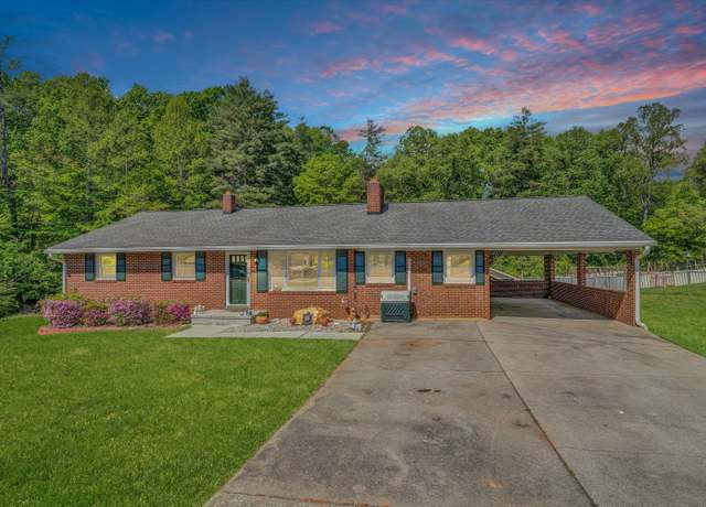Property at 150 Woodland Dr, Rocky Mount, VA 24151, 4 beds, 2 baths